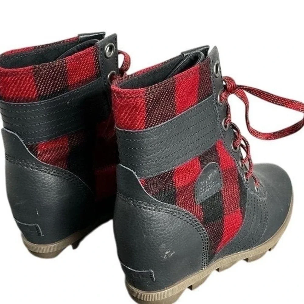 Sorel Youth Winter Boots Big Kids 5 EU 36 Red Black Insulated Lace Up‎